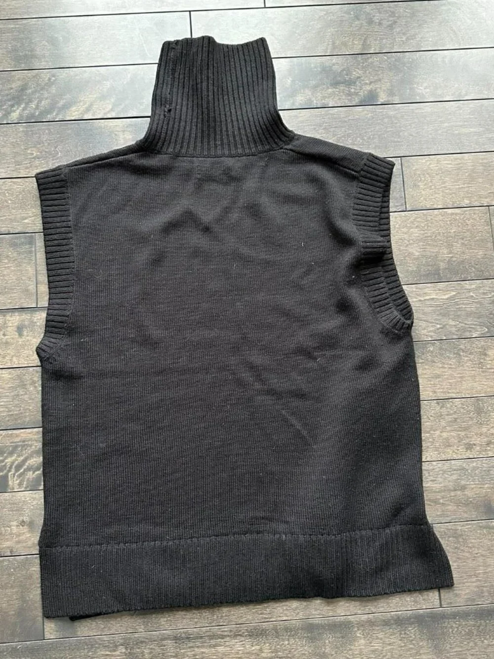 Aritzia Babaton Sleeveless Turtleneck Sweater - Picture 2 of 2